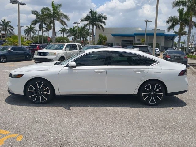 New 2026 Platinum White Pearl Honda Touring image 6