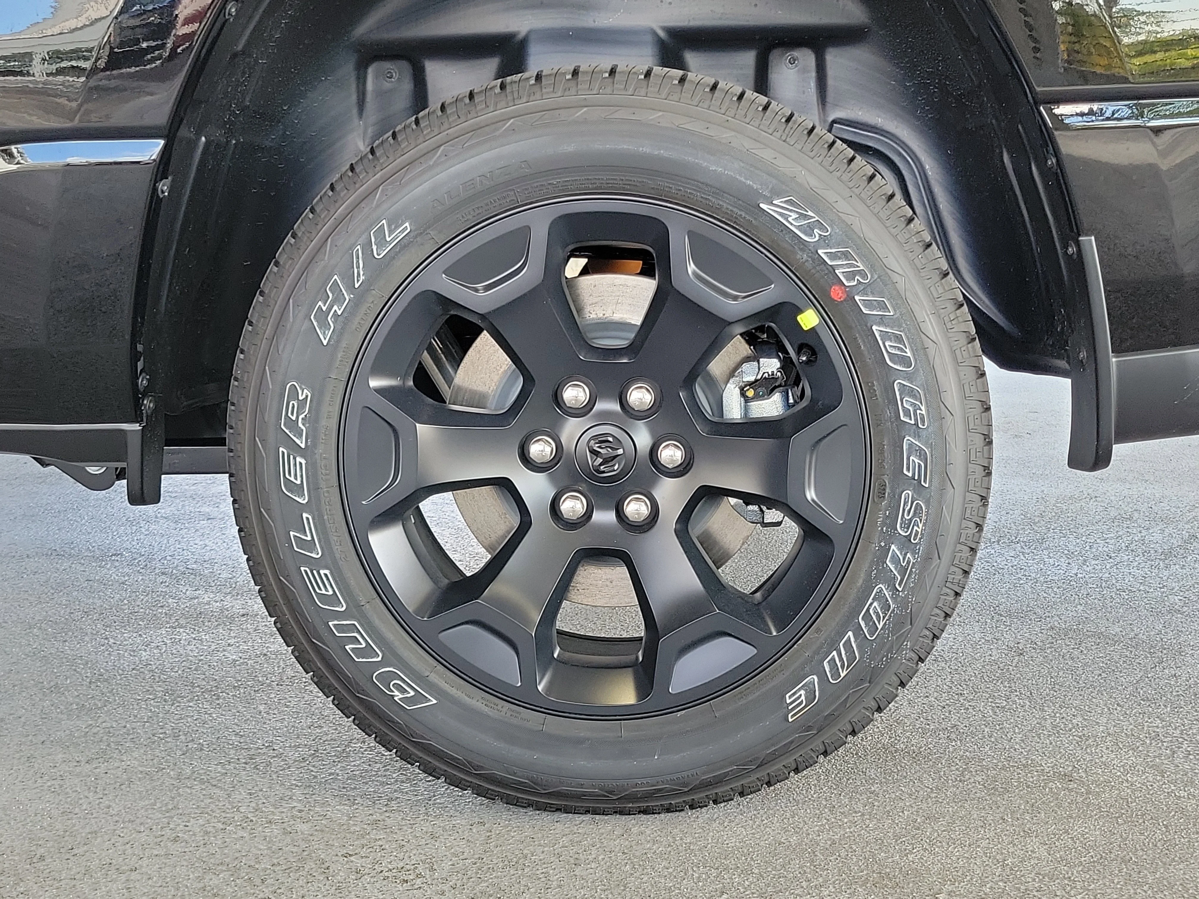 New 2026 Diamond Black Crystal Pearl-Coat Exterior Paint RAM Big Horn image 6