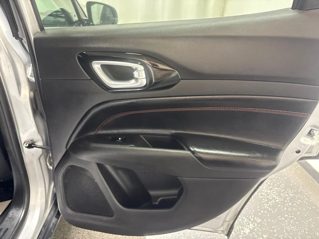 Used 2025 Silver Jeep Trailhawk image 15