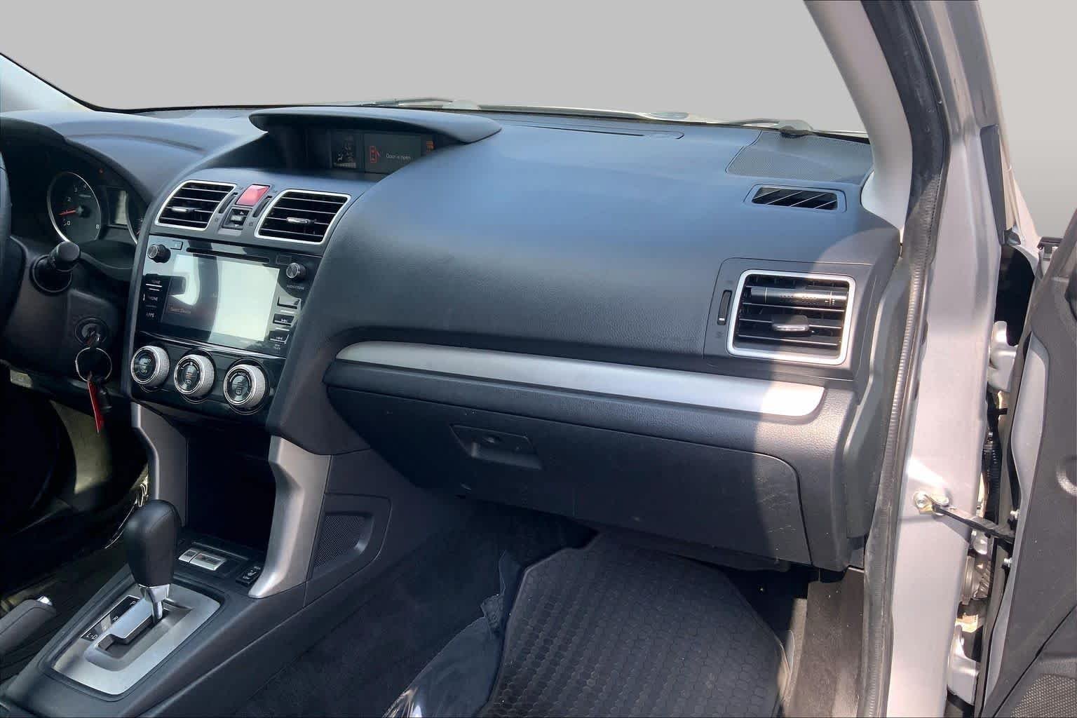 Used 2018 Ice Silver Metallic Subaru Premium image 19