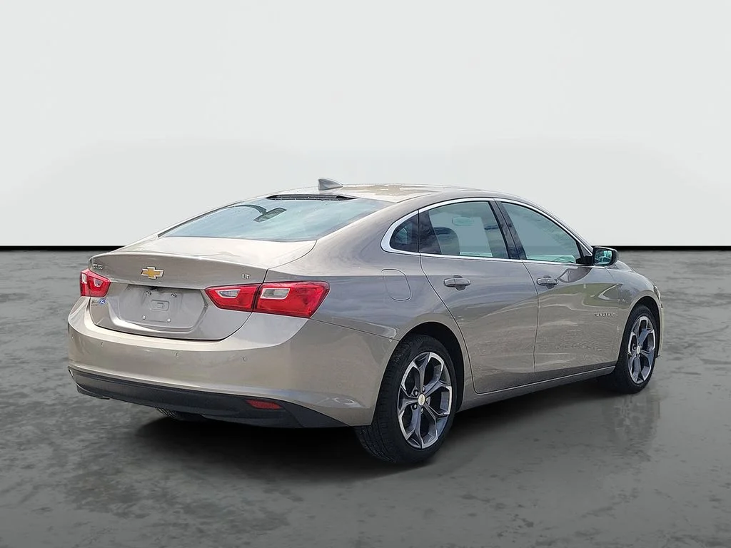 Used 2024 Gray Chevrolet LT image 5