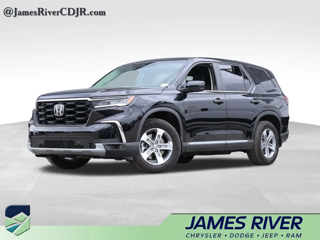 Used 2025 Black Honda EX-L image 1