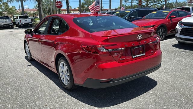 2025 Toyota Camry LE - Photo 5