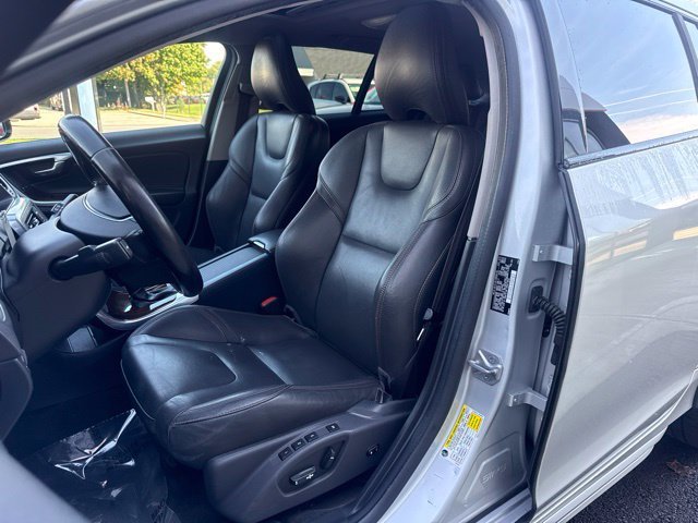 Used 2016 Silver Volvo T5 Platinum image 12