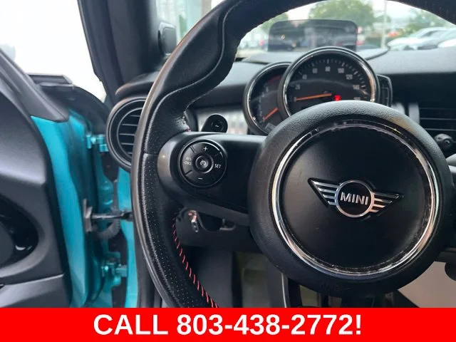 Used 2019 Blue MINI Classic image 14