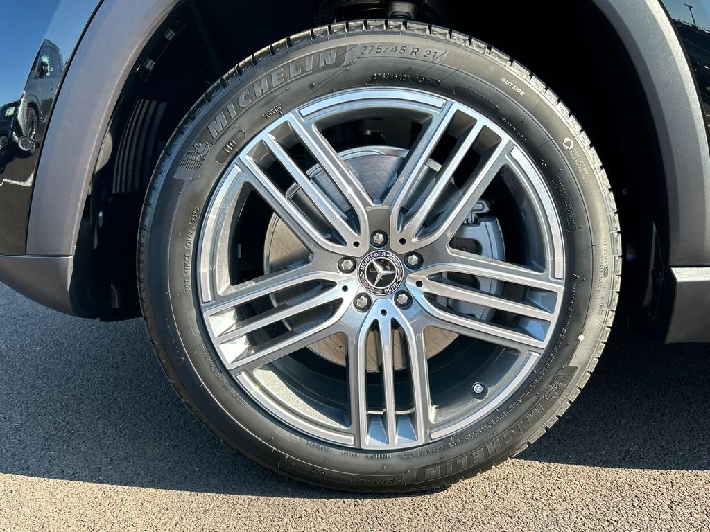 New 2026 Black Mercedes-Benz GLS 450 image 35