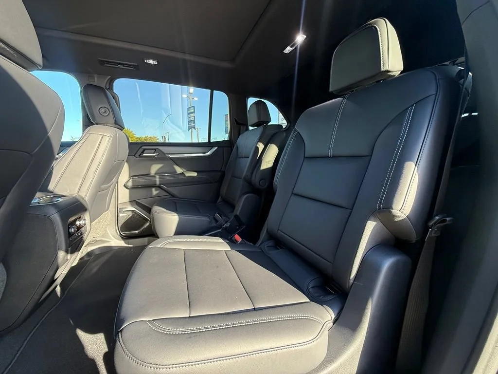New 2026 Ebony Twilight Metallic GMC Elevation image 34