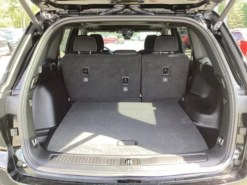 New 2027 High Gloss Black Jeep Laredo X image 14