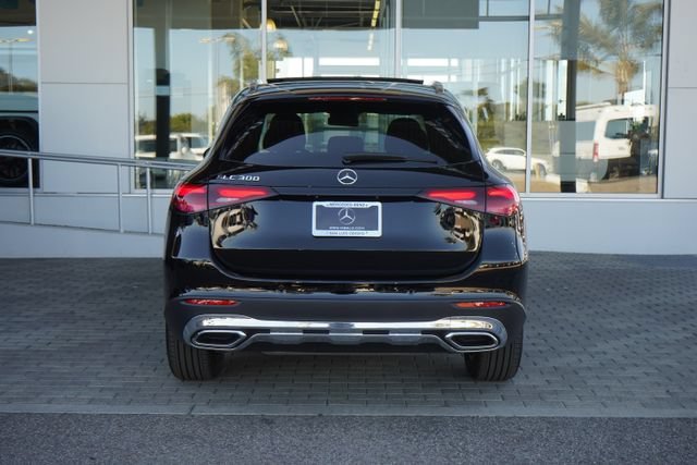 New 2026 Black Mercedes-Benz GLC 300 image 35