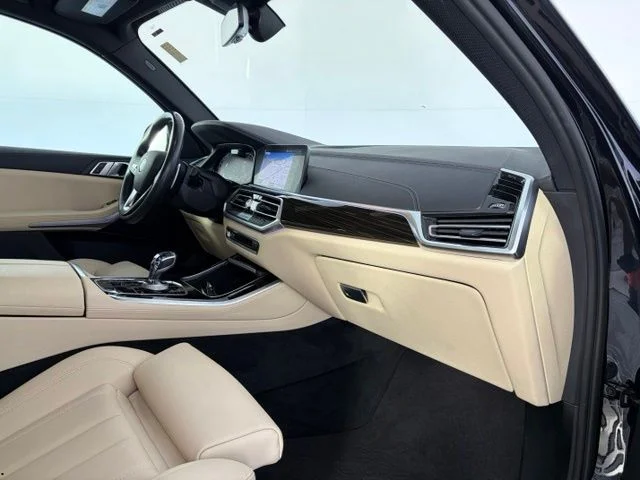 Used 2020 Black BMW sDrive40i image 38