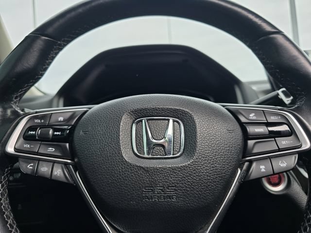 Used 2018 Black Honda Touring 1.5T image 28