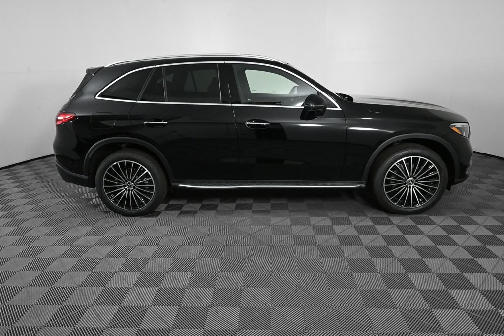 New 2026 Black Mercedes-Benz GLC 300 image 25