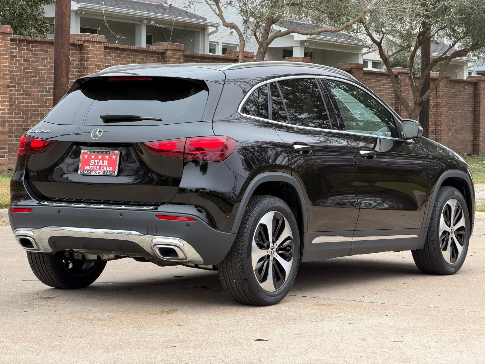 Certified Used 2025 Black Mercedes-Benz GLA 250 image 12
