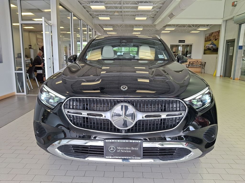 Certified Used 2026 Black Mercedes-Benz GLC 300 image 2