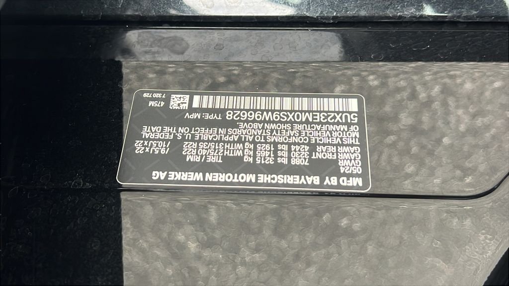 Certified Used 2025 Black Sapphire Metallic BMW xDrive40i image 24