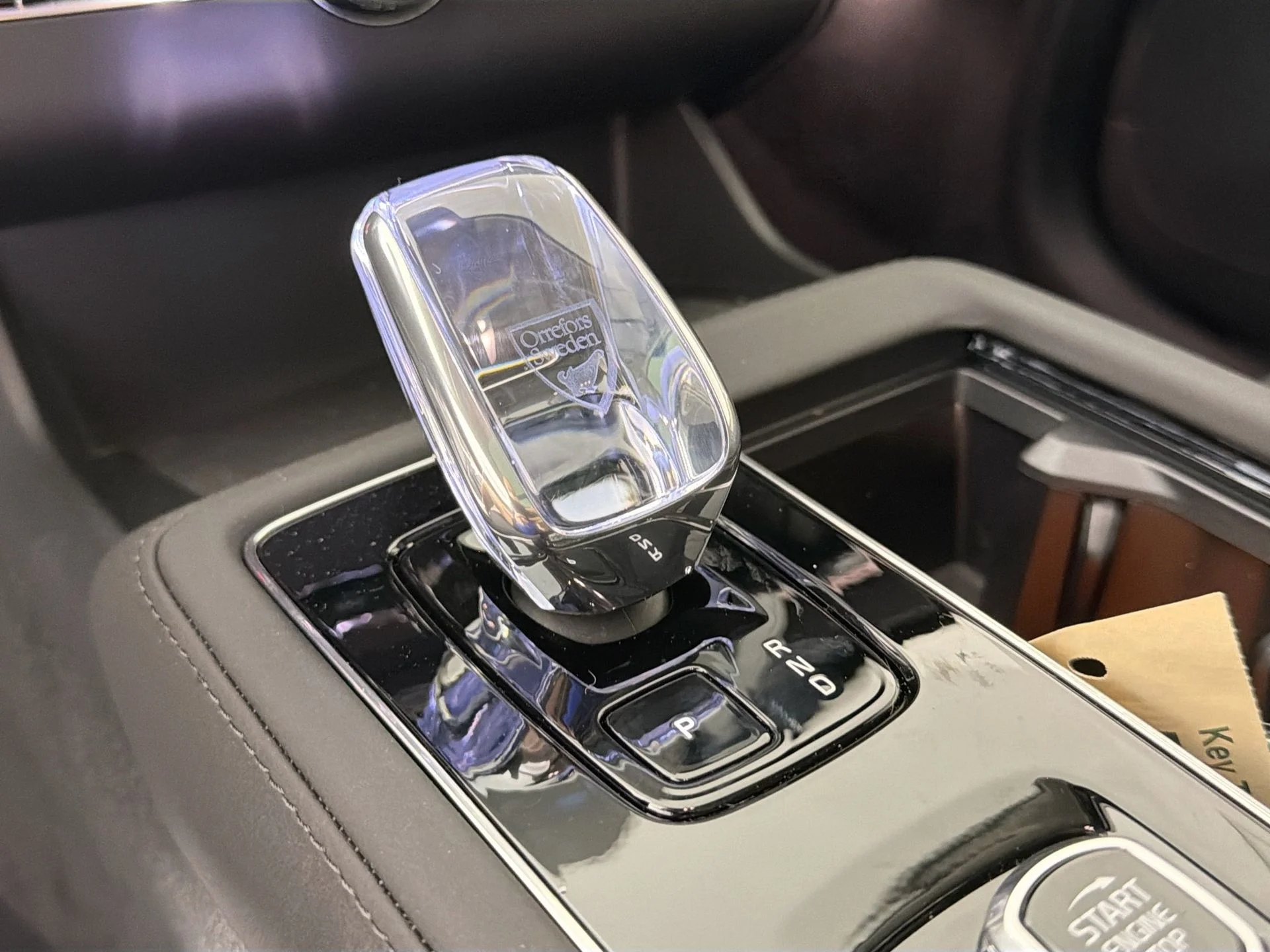New 2026 Crystal White Volvo Plus image 17