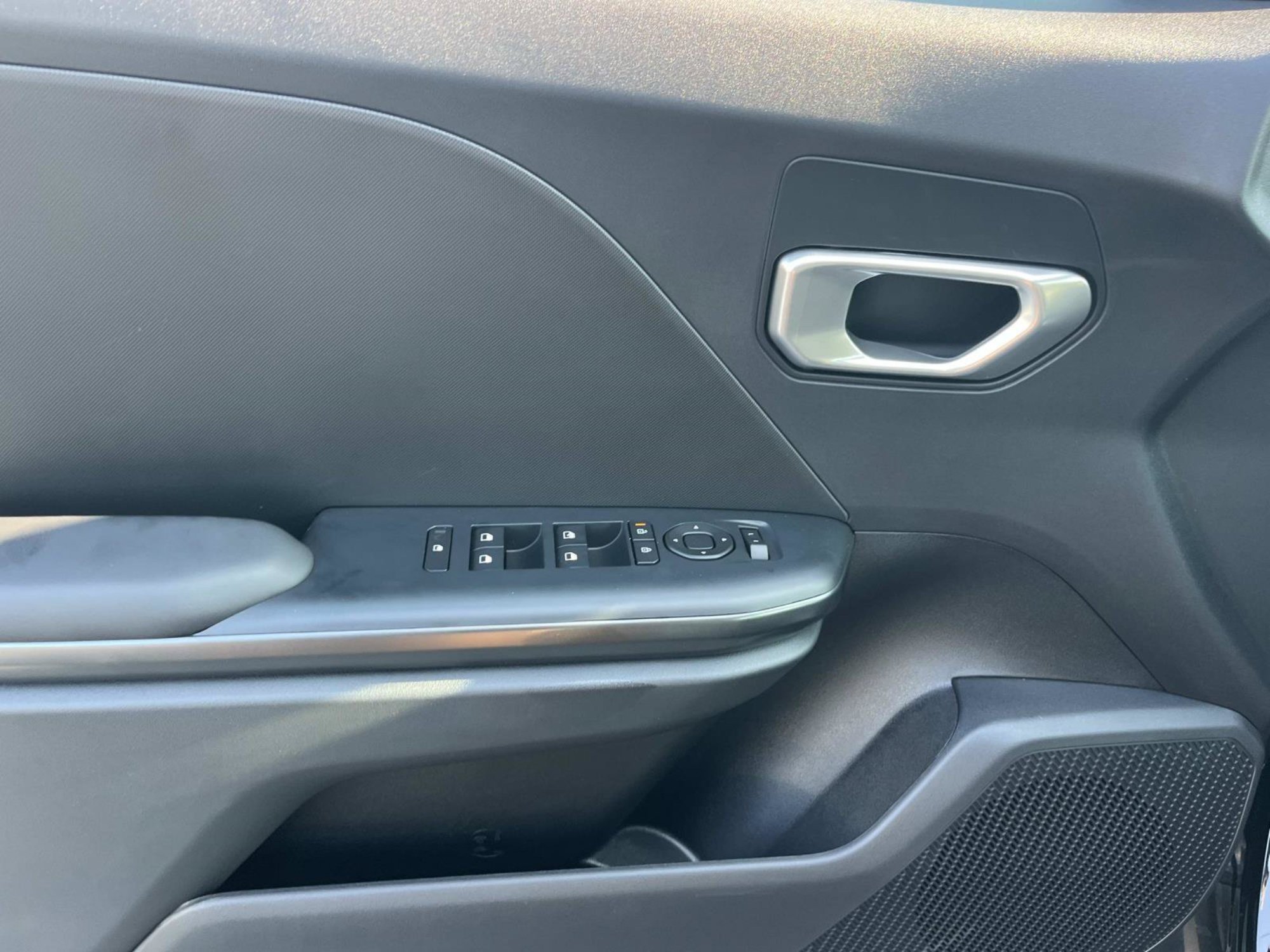 New 2026 Aurora Black Pearl Kia LXS image 17