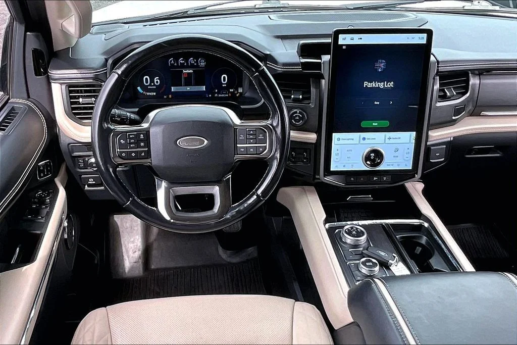 Used 2022 White Ford Platinum image 4