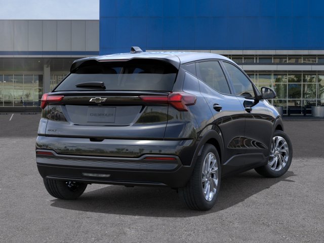 2027 Chevrolet Bolt photo 4 of 32