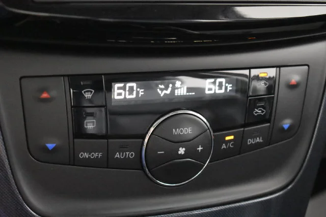 Used 2019 Black Nissan SR image 28