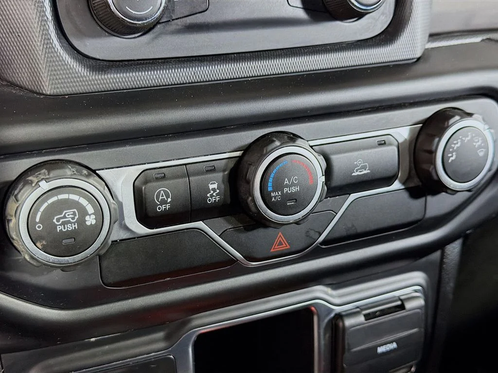 Used 2021 Blue Jeep Unlimited Sport image 16