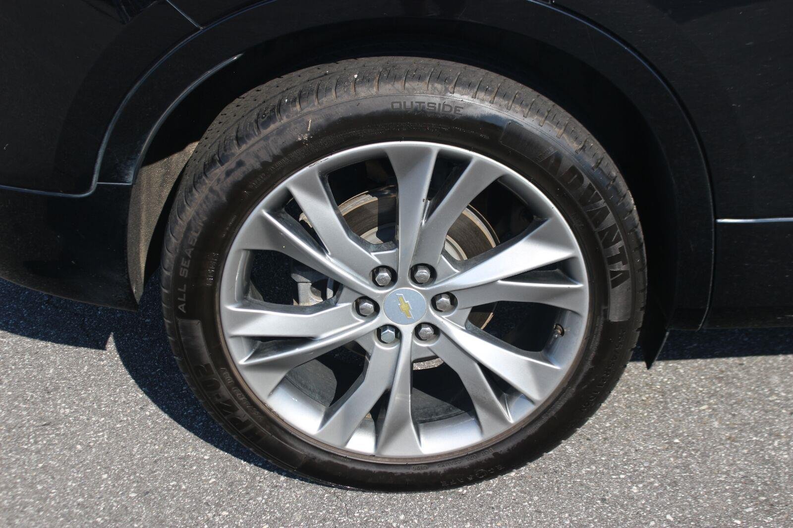 Used 2020 BLACK Chevrolet Premier image 40