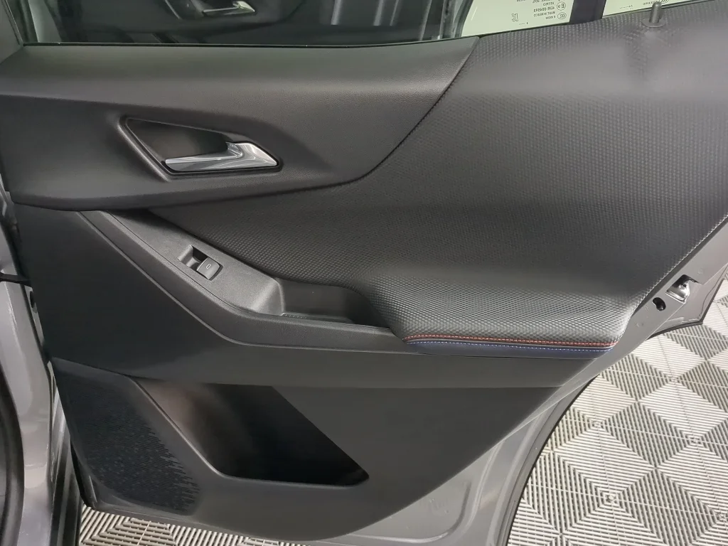 Used 2025 GRAY Chevrolet AWD RS image 21