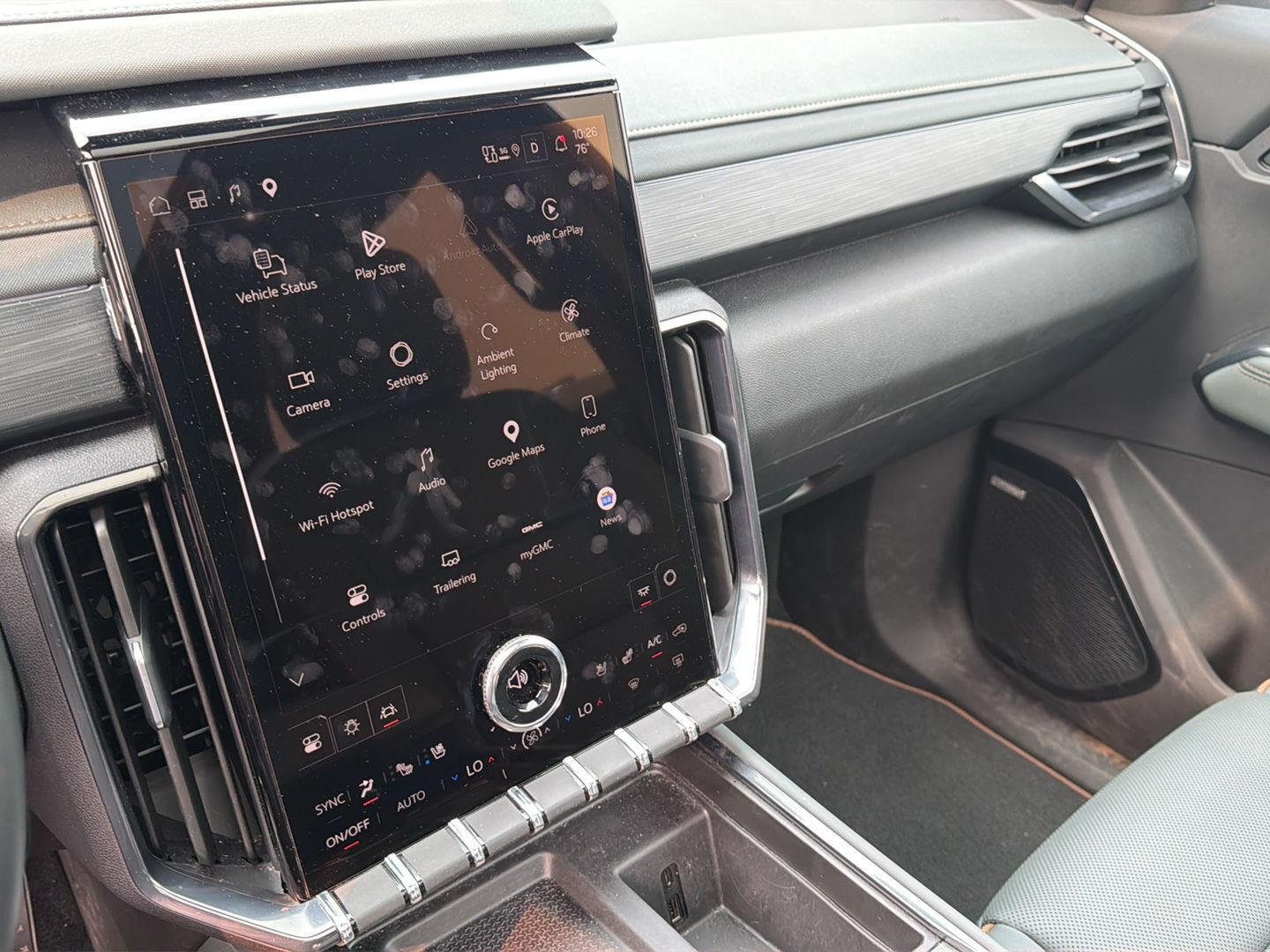 Used 2025 Summit White GMC AWD AT4 image 10