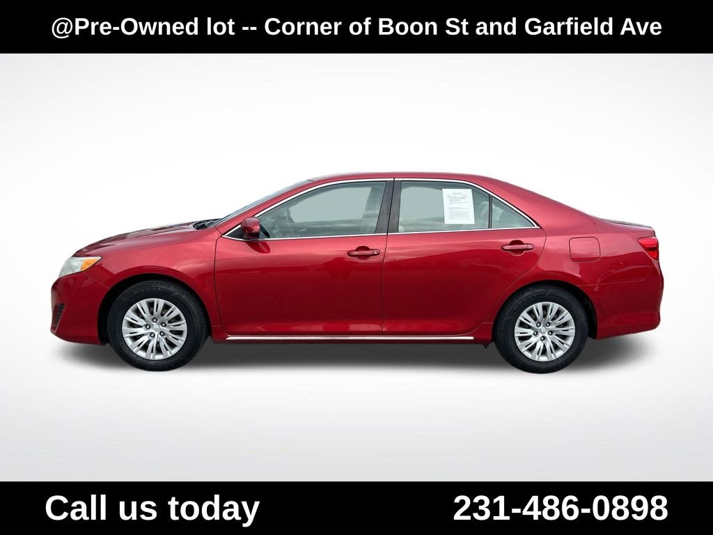 Used 2012 Red Toyota LE image 2