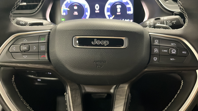 New 2026 Silver Zynith Jeep Altitude image 16