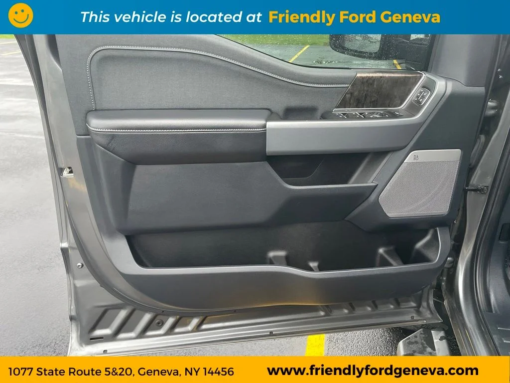 Used 2024 Carbonized Gray Metallic Ford Lariat image 11