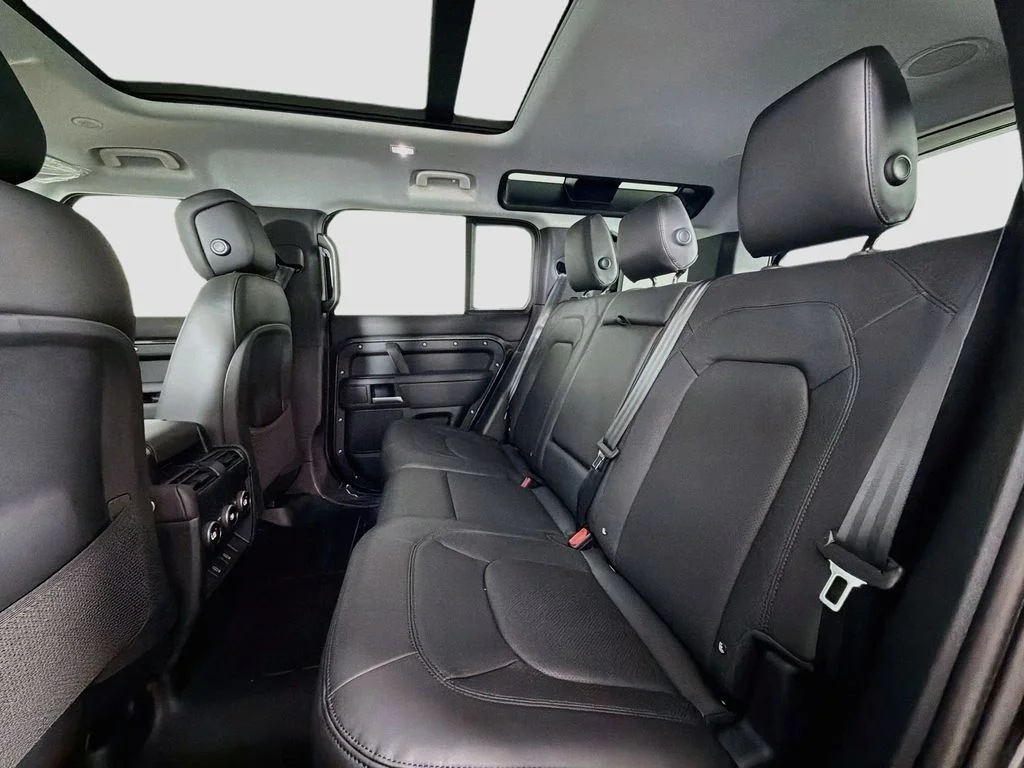 New 2026 Carpathian Grey Land Rover X-Dynamic SE image 26