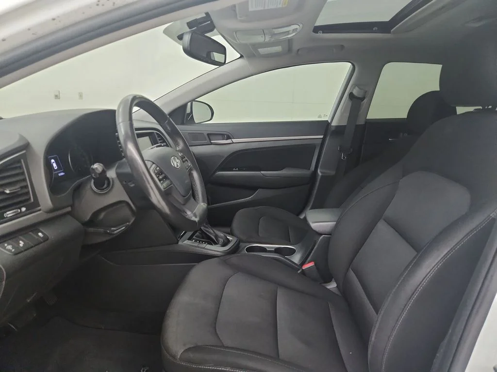 Used 2018 White Hyundai Value Edition image 20