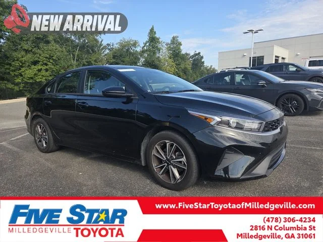 Used 2023 Black Kia LXS image 1