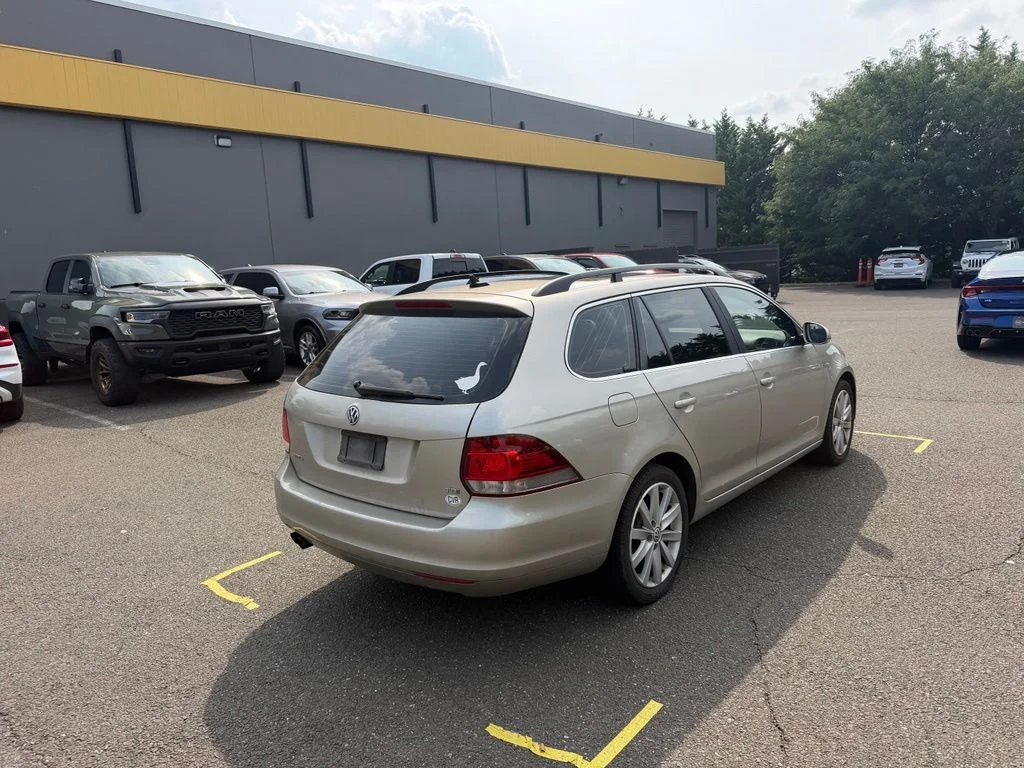 Used 2013 Silver Volkswagen 2.0L TDI image 8