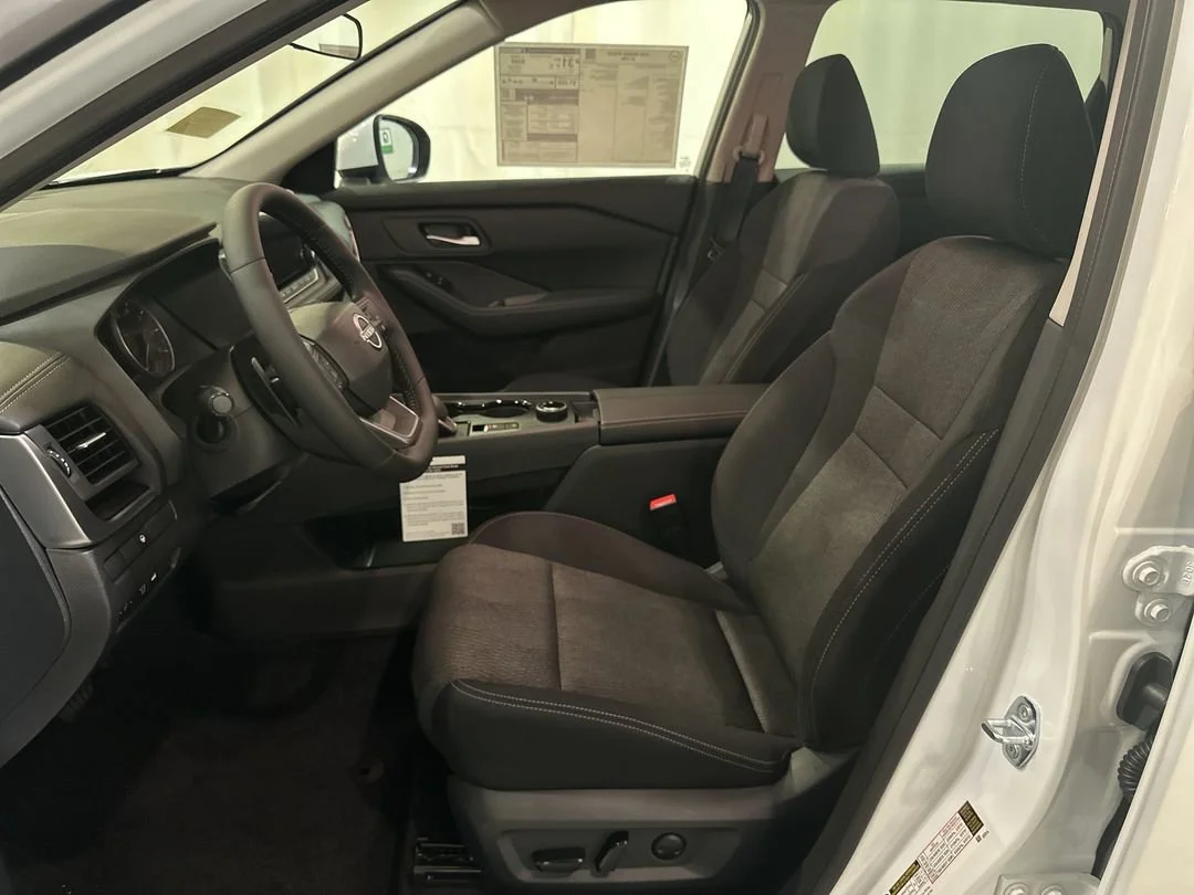2026 Nissan Rogue SV - Photo 13