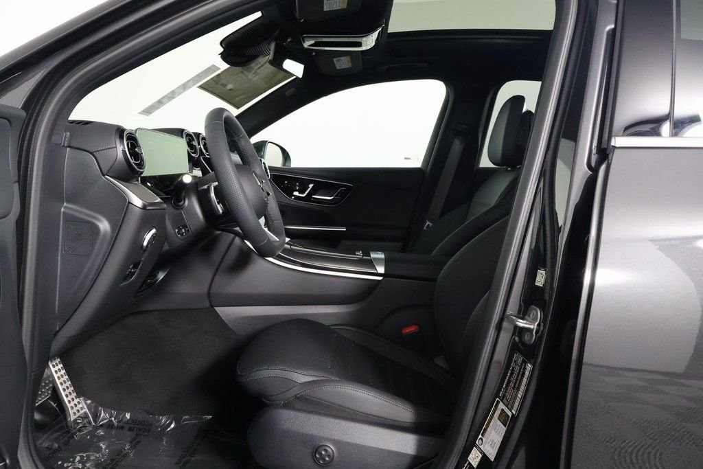 New 2026 Graphite Grey Metallic Mercedes-Benz GLC 300 image 5