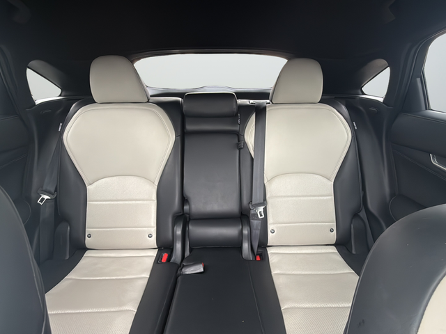 Used 2023 White INFINITI ESSENTIAL image 32