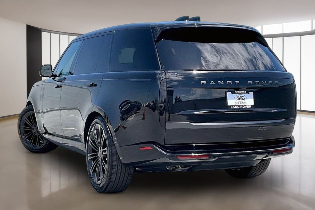New 2026  Land Rover SE LWB 7-Seats / V8 image 3