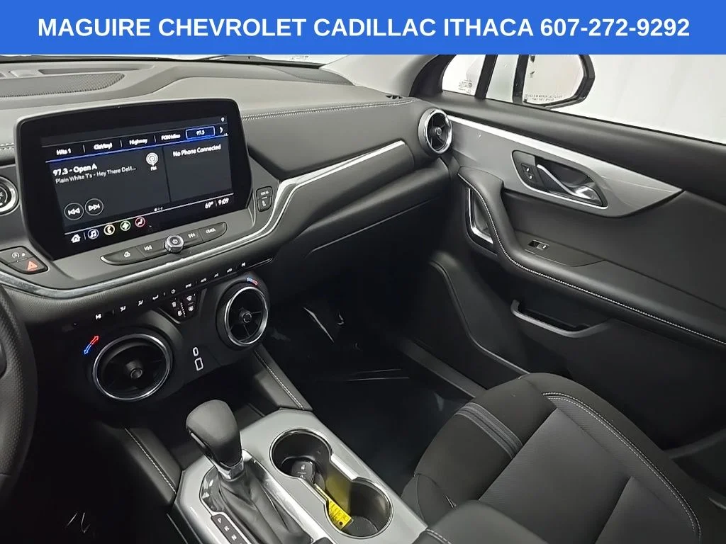 Used 2023 White Chevrolet LT image 26