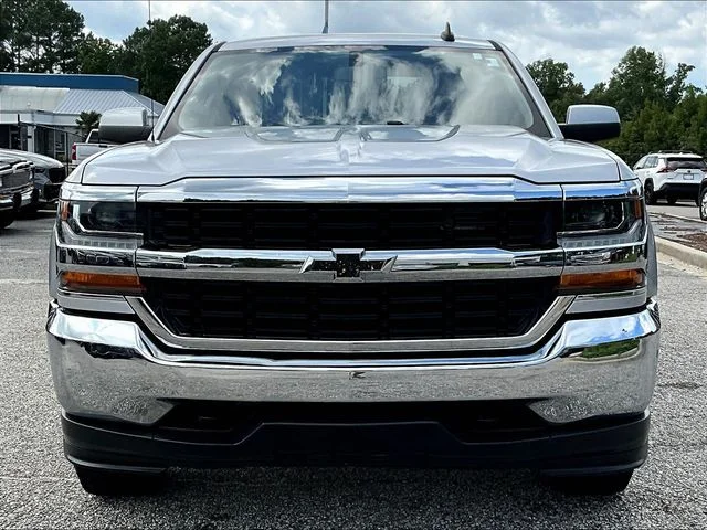 Used 2019 Silver Chevrolet LT image 2