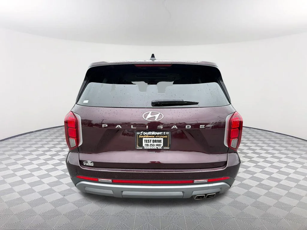 Used 2023 Red Hyundai SEL image 6