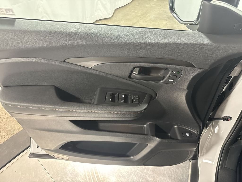 2025 Honda Ridgeline TrailSport - Photo 18