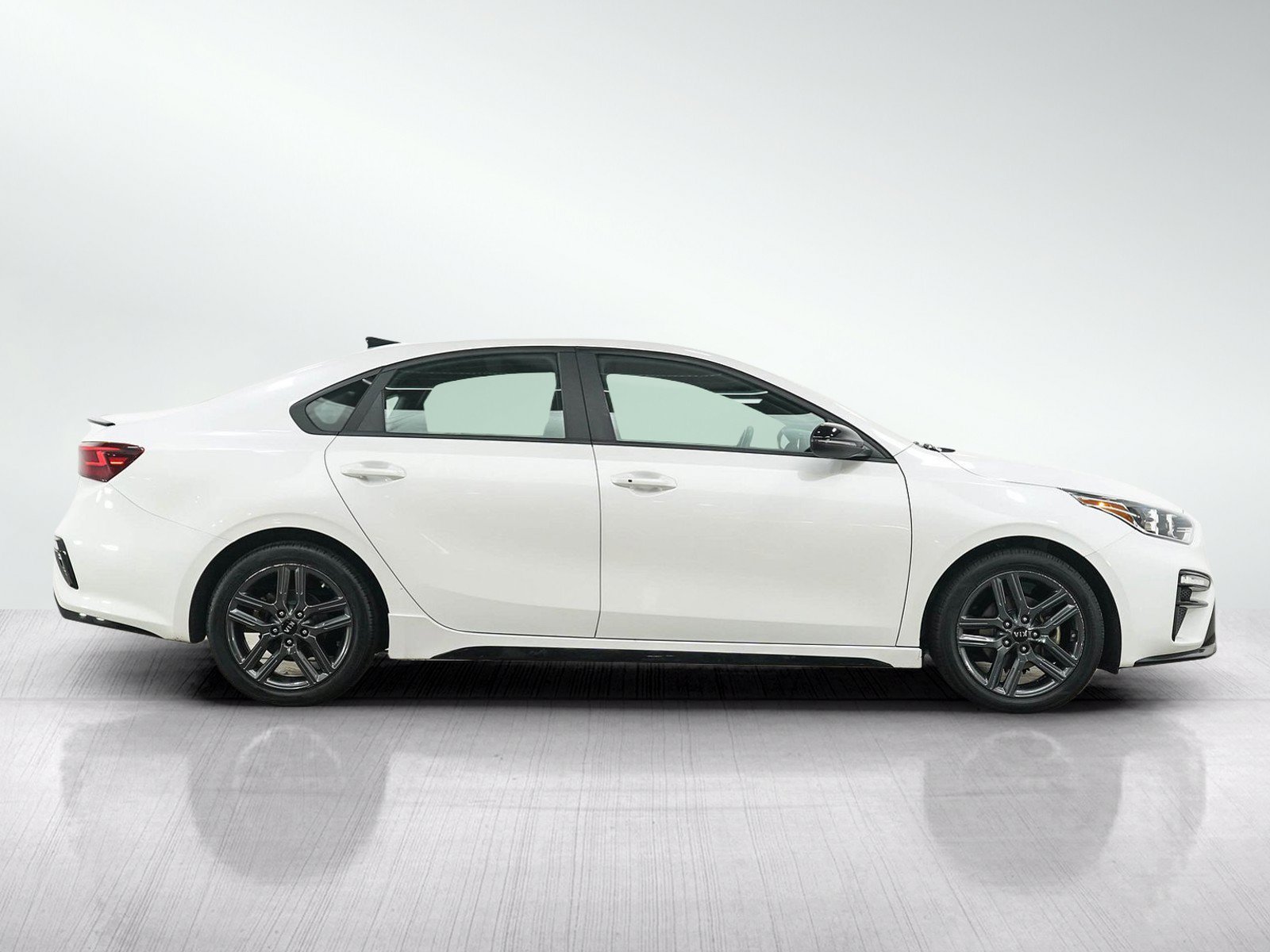 Used 2021 Snow White Pearl Kia GT-Line image 7