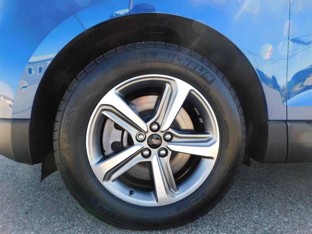 Used 2023 Blue Ford SEL image 13