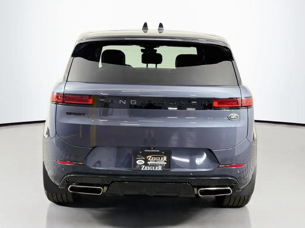 Certified Used 2023 Varesine Blue Metallic Land Rover SE Dynamic image 6