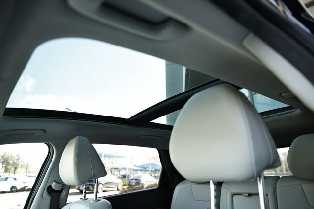 Used 2023 Deep Sea Hyundai SEL Convenience image 18
