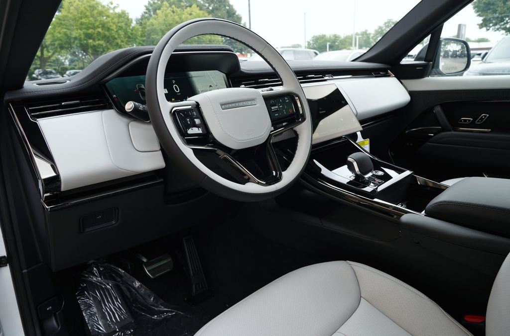 New 2026 Fuji White Land Rover Dynamic SE image 14