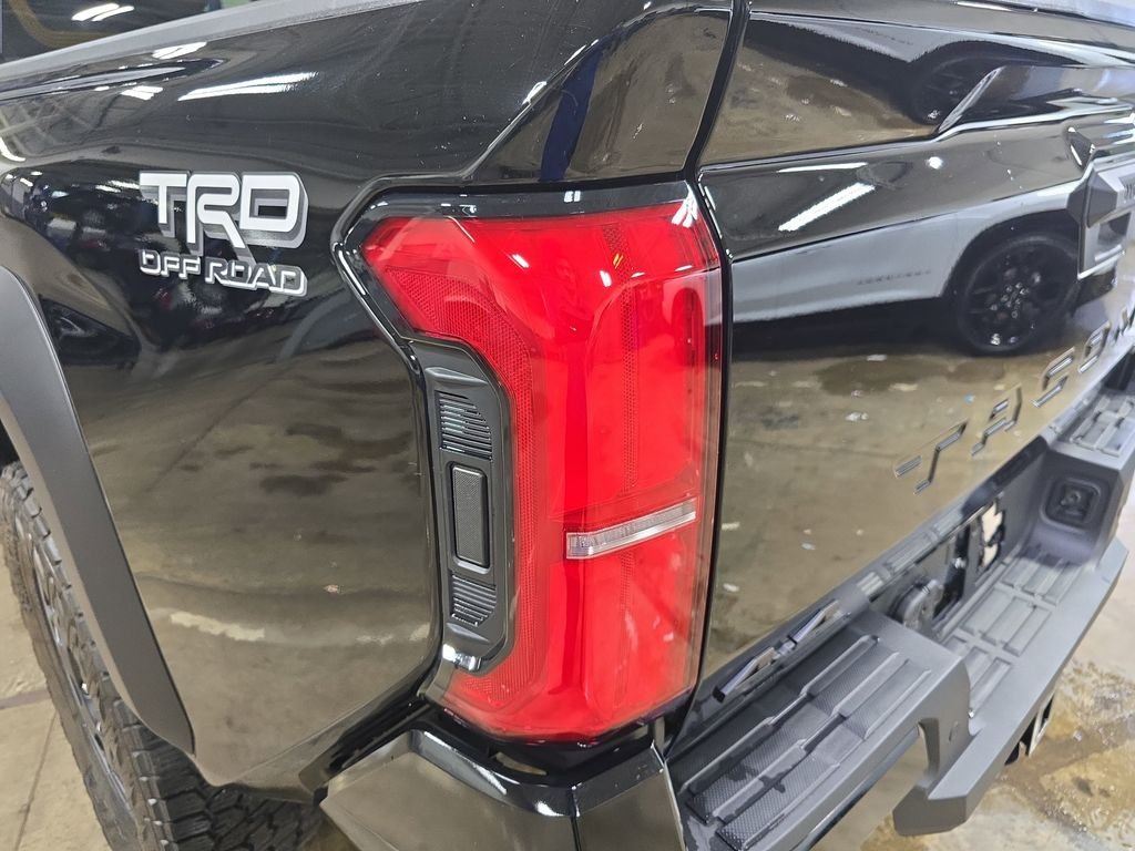 2025 Toyota Tacoma TRD Off Road - Photo 35