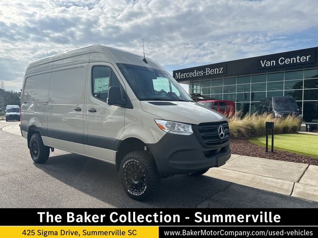2026 Mercedes-Benz Sprinter 2500 Cargo 144 WB w/Method Wheels
